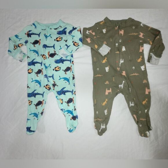Old Navy Size 3-6 Footie Pajamas - Shark & Safari Designs - Picture 1 of 3